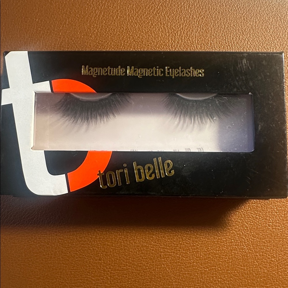 Tori Belle “ CLASSIC WONDERLAND” Magnetude Magnetic Eyelashes NEW IN BOX